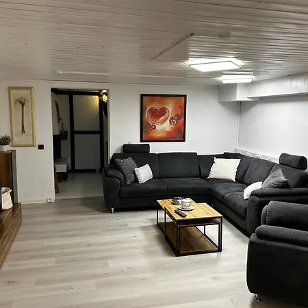 Guidos Place Souterrain Apartment