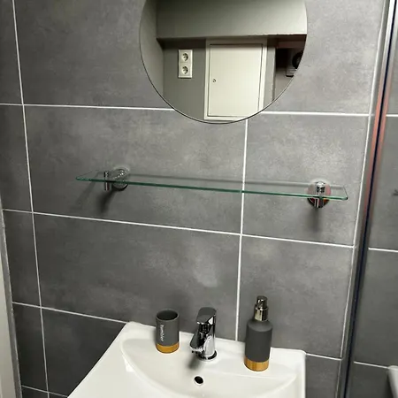 아파트 Guidos Place Souterrain Weissenthurm