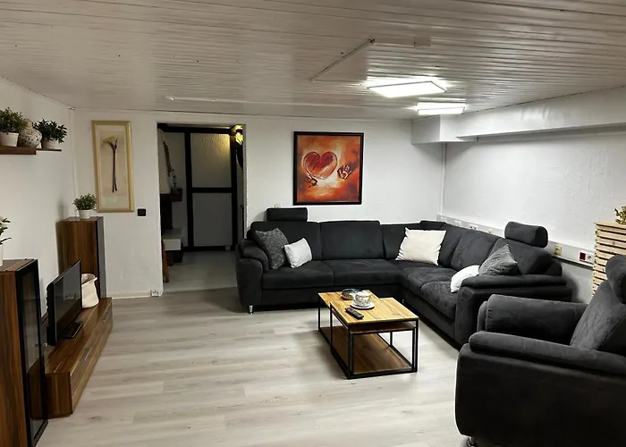 Guidos Place Souterrain דירה